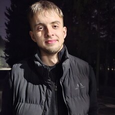 Фотография мужчины Максим, 19 лет из г. Омск