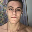 Денис, 24 года