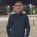Миша, 33 года