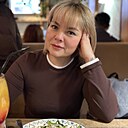 Алсу, 44 года