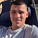 Виктор, 33 года
