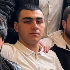 Фотография мужчины Azat, 20 лет из г. Белоярск