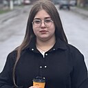 Аміна, 18 лет
