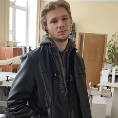 Фотография мужчины Матвей, 19 лет из г. Москва