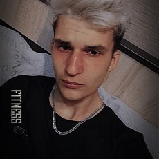 Фотография мужчины Роман, 21 год из г. Бишкек
