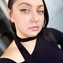 Ms Snake, 33 года