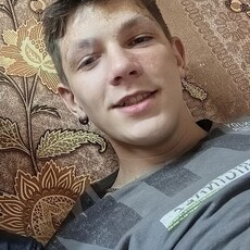 Фотография мужчины Тёма, 18 лет из г. Новогрудок