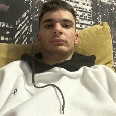 Фотография мужчины Артем, 18 лет из г. Барановичи