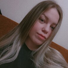 Фотография девушки Алина, 22 года из г. Магнитогорск
