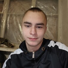Фотография мужчины Данил, 18 лет из г. Комсомольск-на-Амуре
