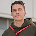 Максим, 22 года