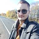 Михаил, 32 года