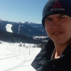 Фотография мужчины Максим, 21 год из г. Горно-Алтайск