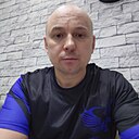 Ден, 44 года