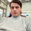 Абубакр, 20 лет