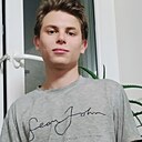 Денис, 23 года