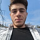Ali, 23 года