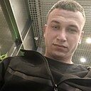 Максим, 22 года