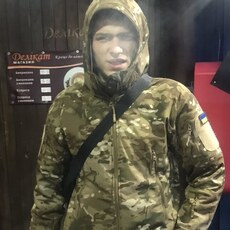 Фотография мужчины Денис, 23 года из г. Кривой Рог