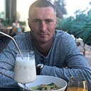 Виктор, 33 года