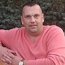 Den, 42 года