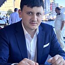 Эльтадж, 30 лет