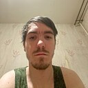 Максим, 22 года