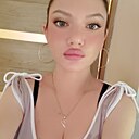 София, 32 года