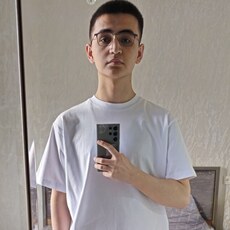 Фотография мужчины Elshod, 19 лет из г. Ташкент