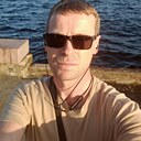 Adriano, 44 года