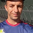 Том, 33 года