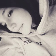 Фотография девушки Ксения, 18 лет из г. Улан-Удэ