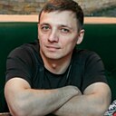 Он, 35 лет