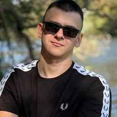 Фотография мужчины Илья, 19 лет из г. Симферополь
