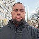 East, 33 года