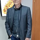 Никто, 52 года