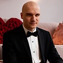 Макс, 32 года