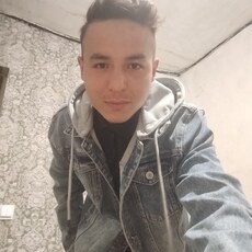 Фотография мужчины Asadbek, 24 года из г. Хабаровск