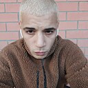 Adam, 24 года