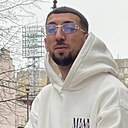 Менад, 30 лет