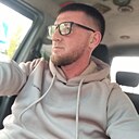 Лев, 35 лет