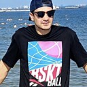 Farxod, 33 года