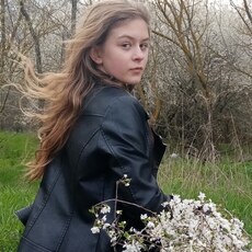 Фотография девушки Адель, 18 лет из г. Воронеж