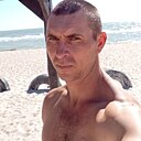 Валера, 33 года