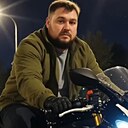 Мікі, 39 лет