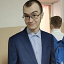 Лев, 20 лет