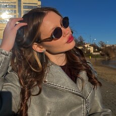 Фотография девушки Соня, 18 лет из г. Нижний Тагил