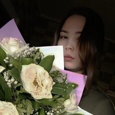 Фотография девушки Мэри, 22 года из г. Радужный (Ханты-Мансийский)