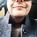 Макс, 33 года