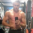Макс, 33 года